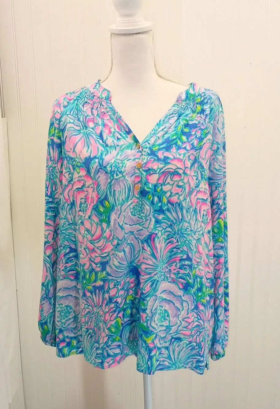 Lilly Pulitzer silk long sleeve floral blouse size medium